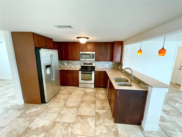 4233 BELLE ISLE COURT, New Port Richey, FL 34653