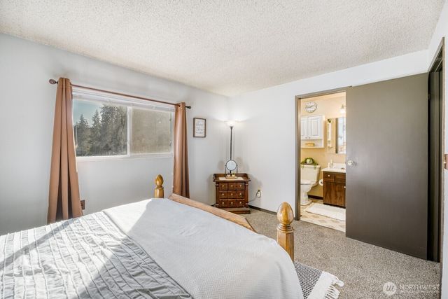 19114 60th Street E, Lake Tapps, WA 98391