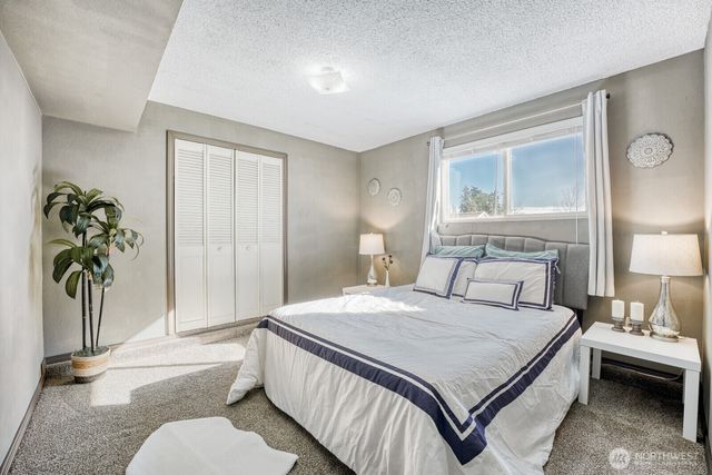 19114 60th Street E, Lake Tapps, WA 98391