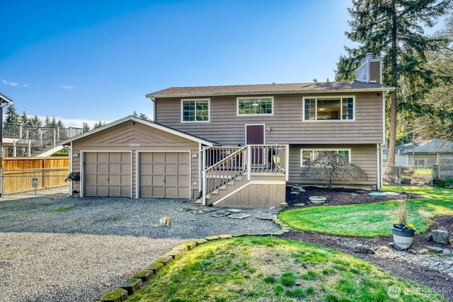 19114 60th Street E, Lake Tapps, WA 98391