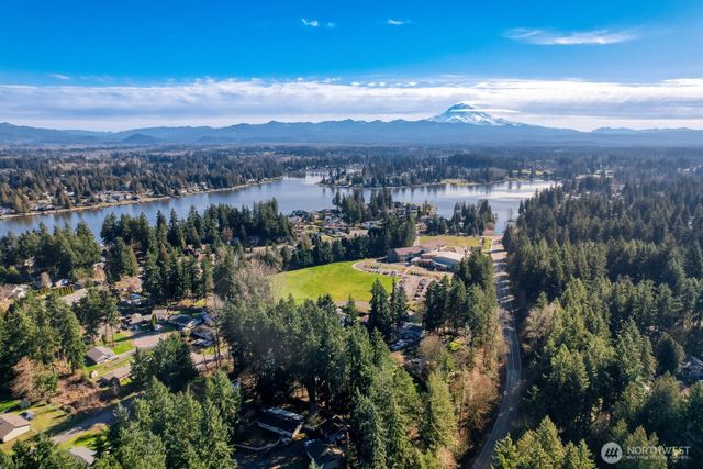 19114 60th Street E, Lake Tapps, WA 98391