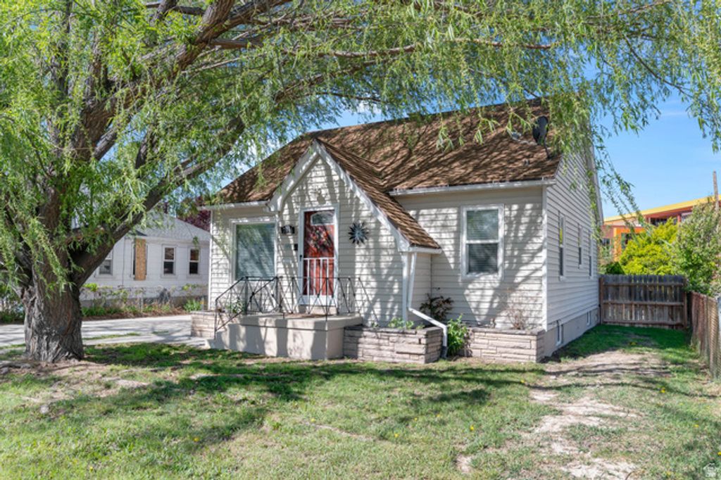 7856 S PIONEER ST, Midvale, UT 84047