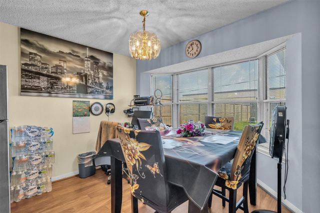 700 Briarclift Lane, Baytown, TX 77521