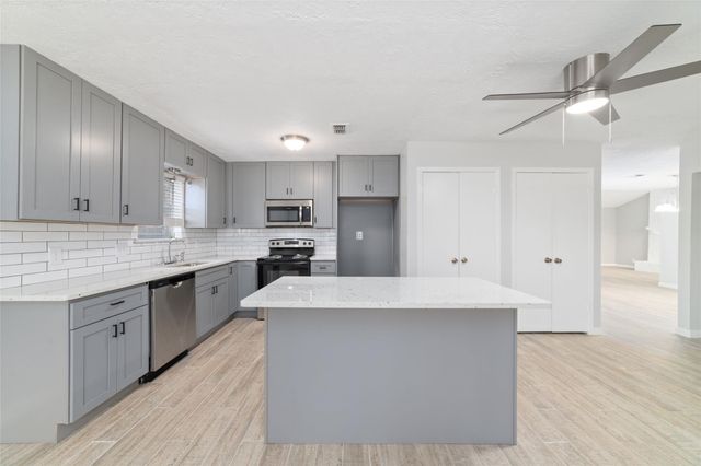 10522 Northview Drive, Houston, TX 77086