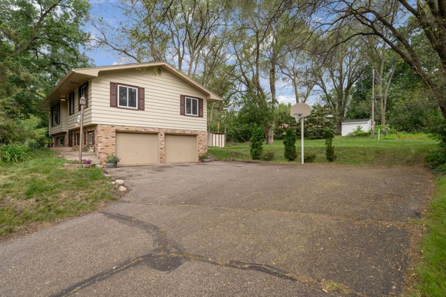 711 Kinnickinnic Street, Hudson, WI 54016