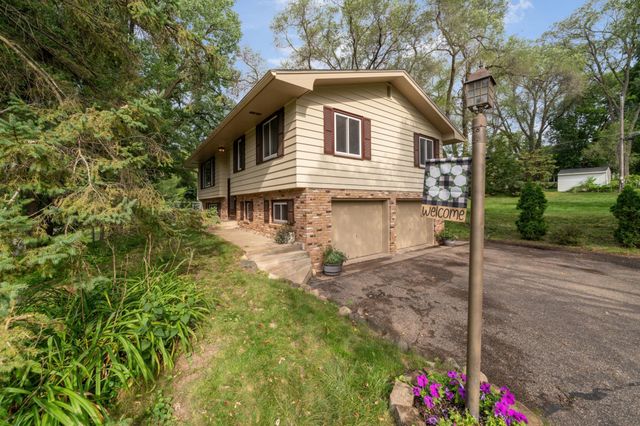 711 Kinnickinnic Street, Hudson, WI 54016