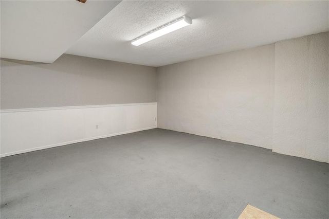 4005 S Coachman Drive, Independence, MO 64055