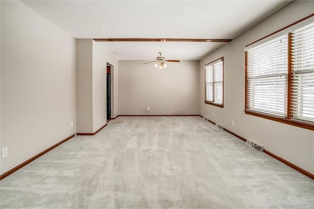 4005 S Coachman Drive, Independence, MO 64055