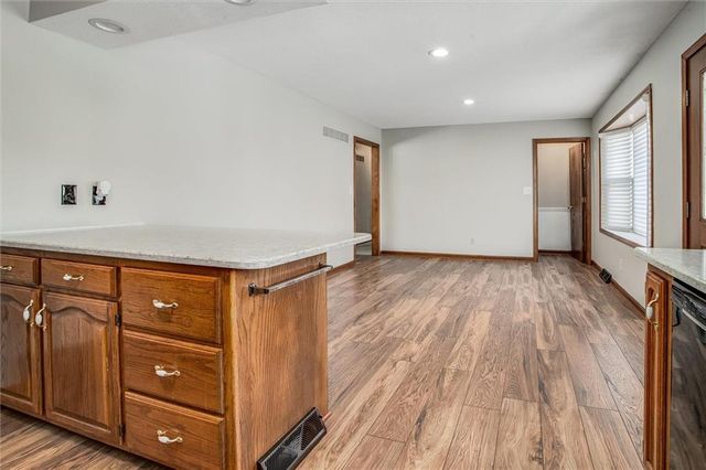 4005 S Coachman Drive, Independence, MO 64055