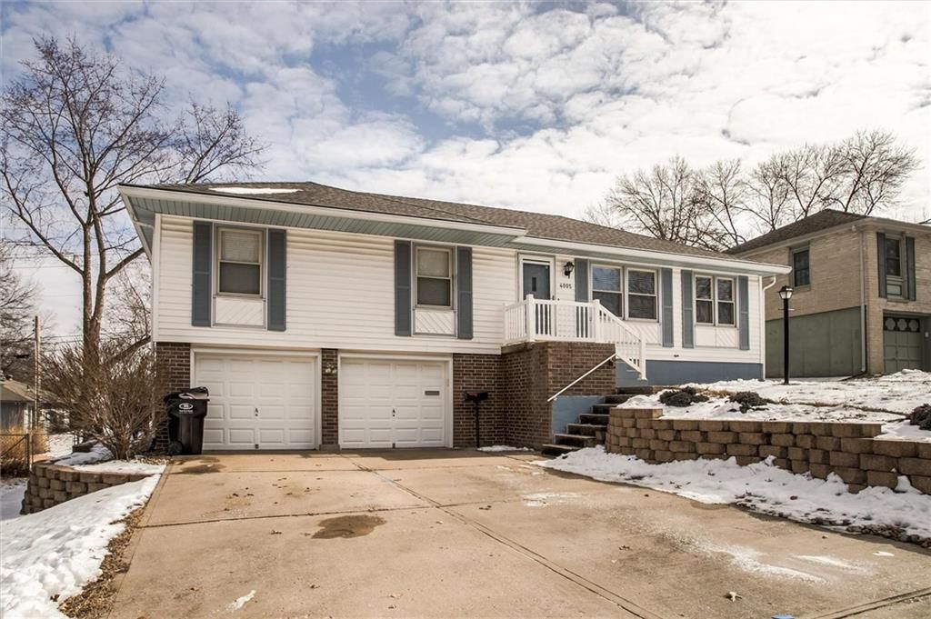 4005 S Coachman Drive, Independence, MO 64055