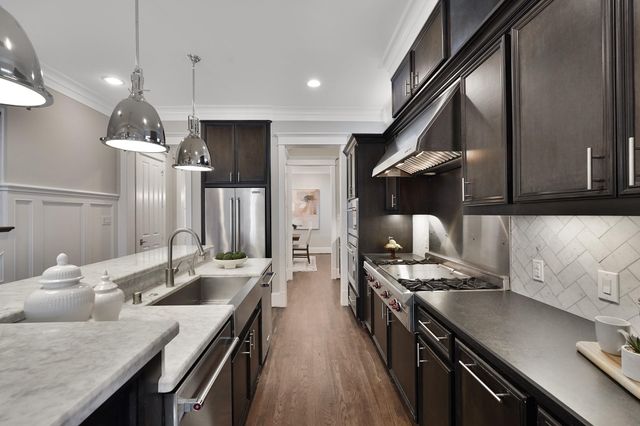 537 W 22nd St, Houston, TX 77008