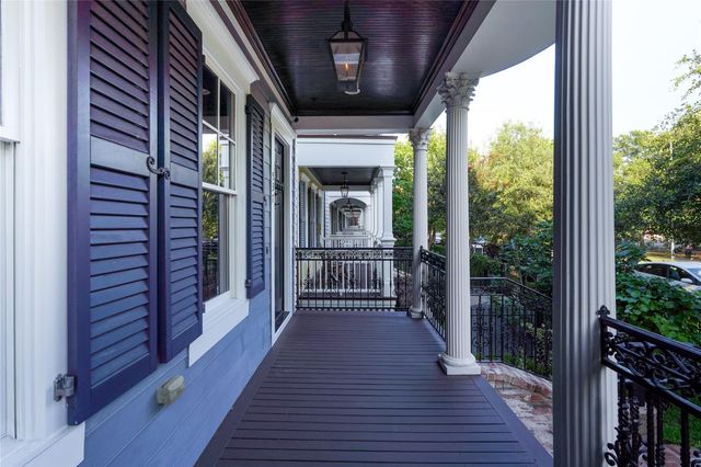 537 W 22nd St, Houston, TX 77008