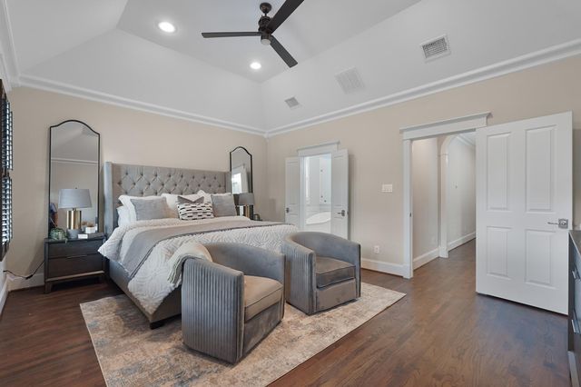 537 W 22nd St, Houston, TX 77008