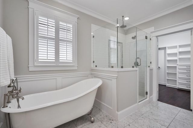 537 W 22nd St, Houston, TX 77008