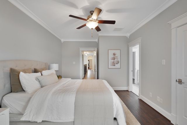 537 W 22nd St, Houston, TX 77008