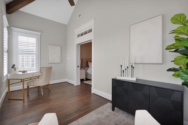 537 W 22nd St, Houston, TX 77008