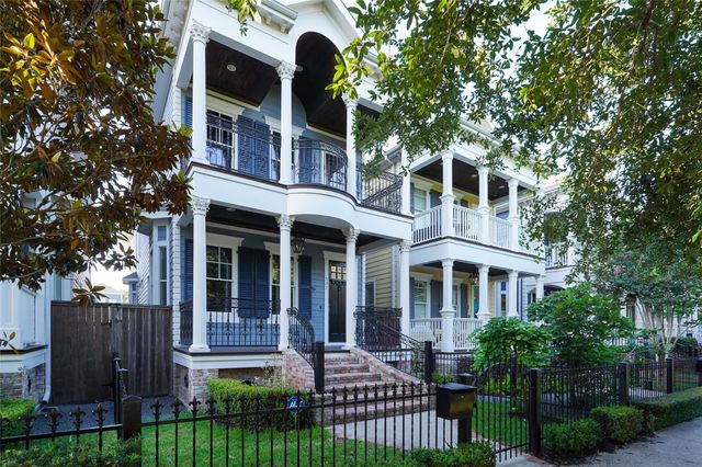 537 W 22nd St, Houston, TX 77008