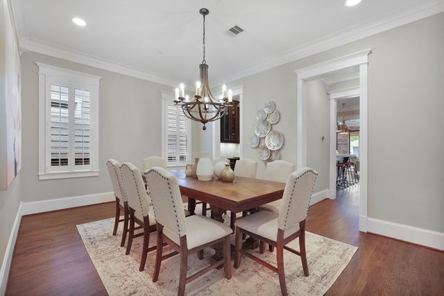 537 W 22nd St, Houston, TX 77008
