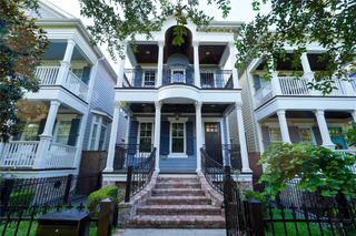 537 W 22nd St, Houston, TX 77008