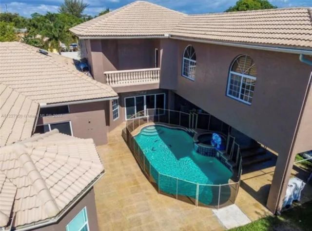 423 NE 3rd Street, Pompano Beach, FL 33060