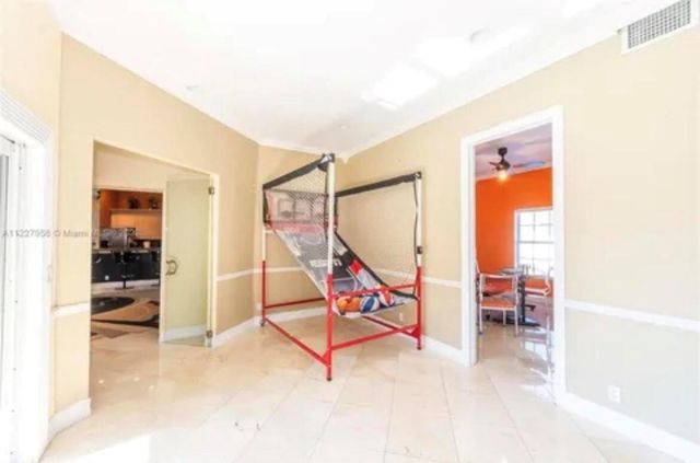 423 NE 3rd Street, Pompano Beach, FL 33060