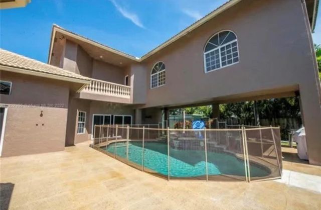 423 NE 3rd Street, Pompano Beach, FL 33060