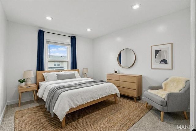 5725 Westminster Place, St Louis, MO 63112