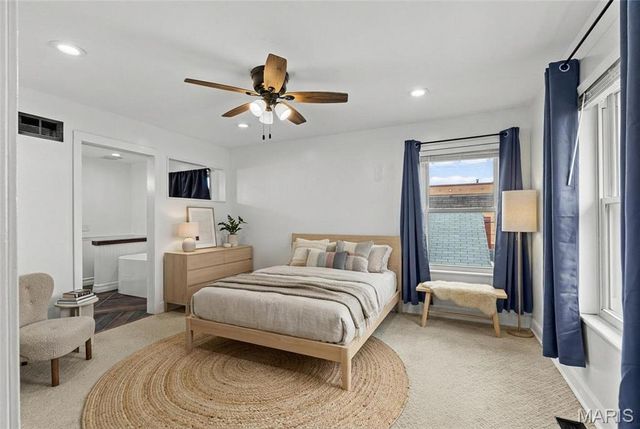 5725 Westminster Place, St Louis, MO 63112