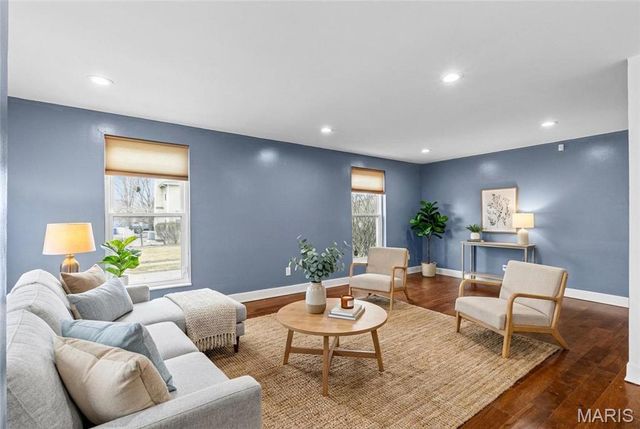 5725 Westminster Place, St Louis, MO 63112