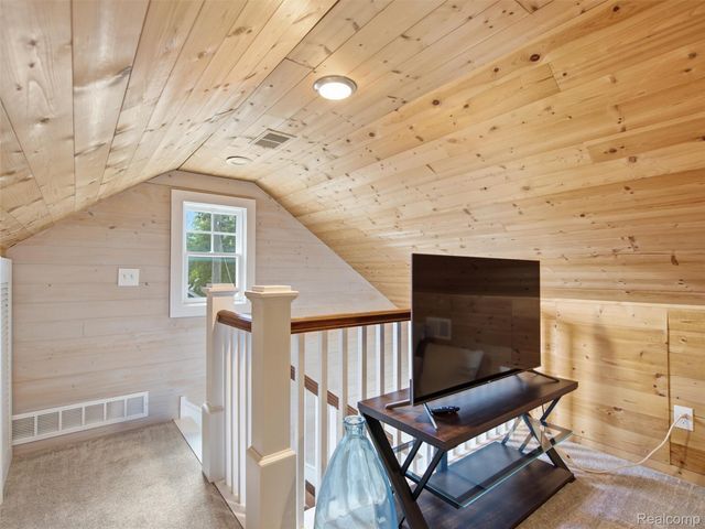 587 Westpointe Court, Lake Orion Village, MI 48362