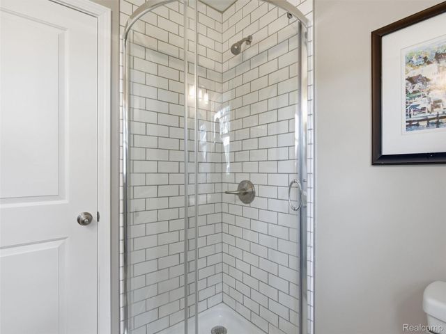 587 Westpointe Court, Lake Orion Village, MI 48362