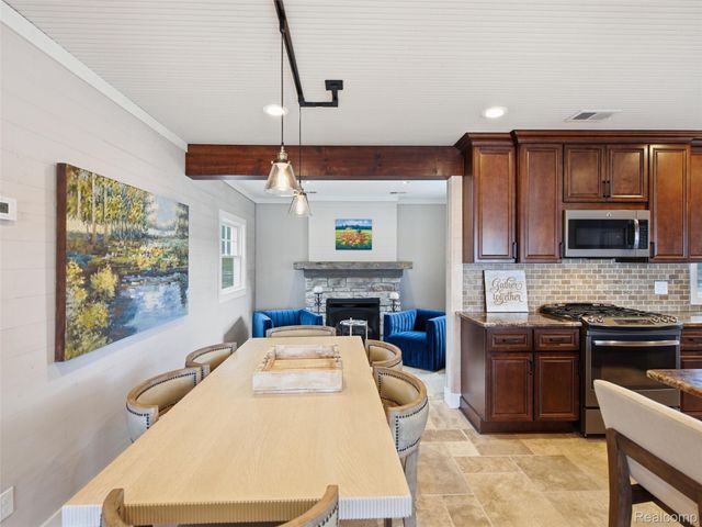 587 Westpointe Court, Lake Orion Village, MI 48362