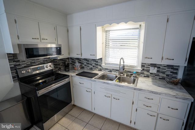 635 S 12TH ST, Columbia, PA 17512
