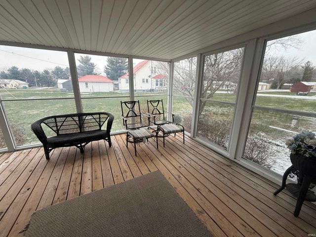 8696 Burrows Road, Burrows, IN 46916