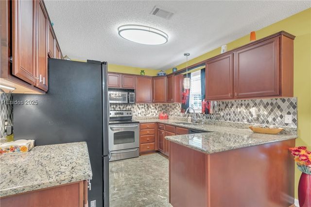 14 Virginia Pne, Ridgeland, SC 29936