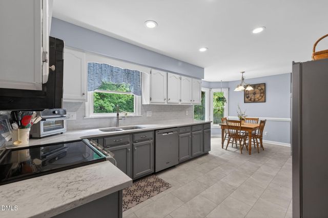 1104 Fallen Oak Drive, Apex, NC 27502