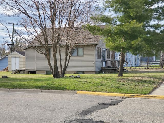 1203 America Avenue NW, Bemidji, MN 56601