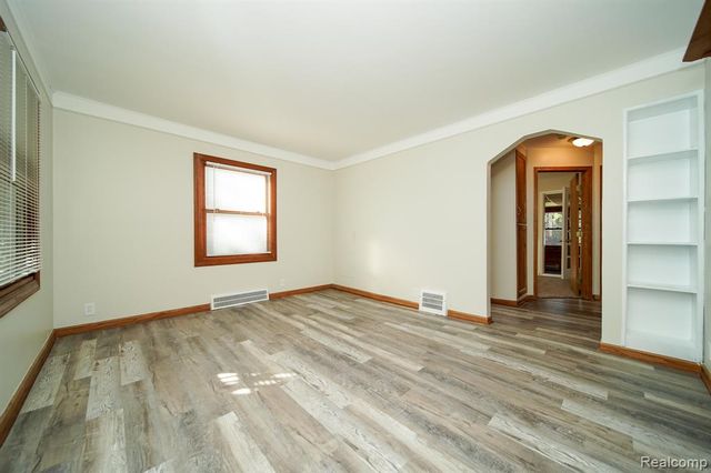 4462 1st Street, Wayne, MI 48184