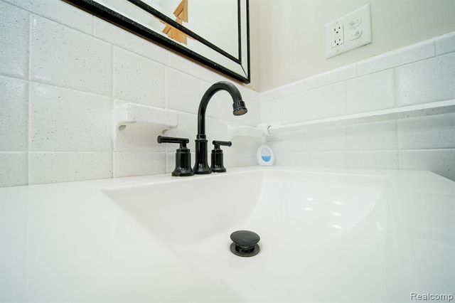 4462 1st Street, Wayne, MI 48184