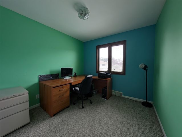 16318 Wellington Avenue, Roseville, MI 48066