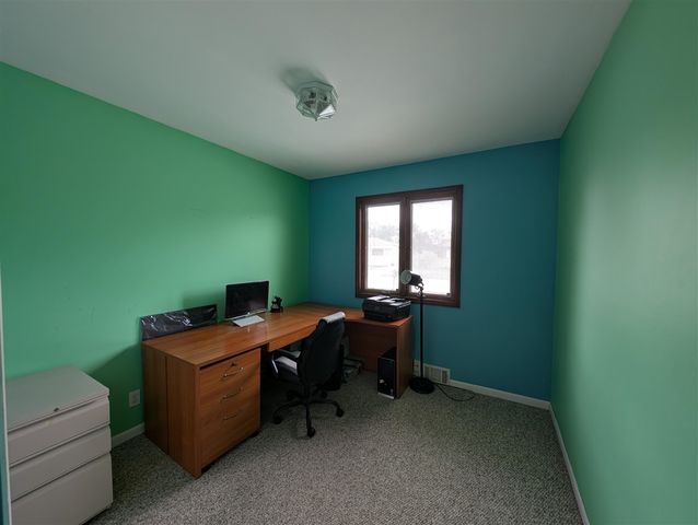 16318 Wellington Avenue, Roseville, MI 48066