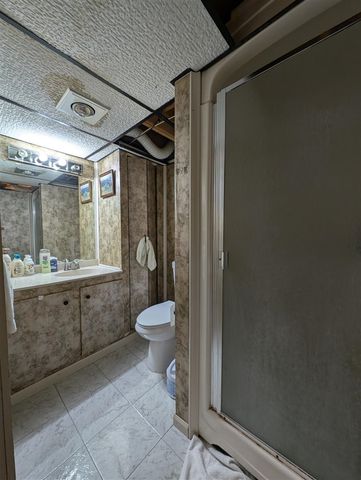16318 Wellington Avenue, Roseville, MI 48066