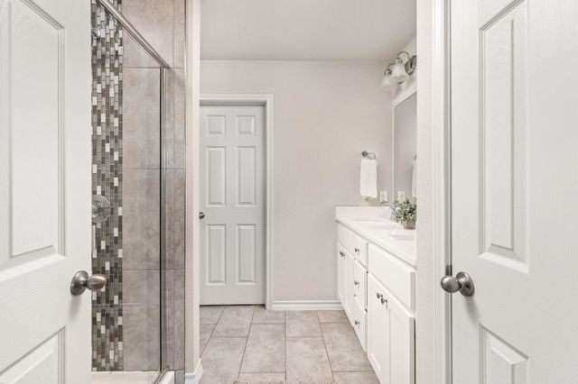 4701 Star Jasmine DR 105, Austin, TX 78723