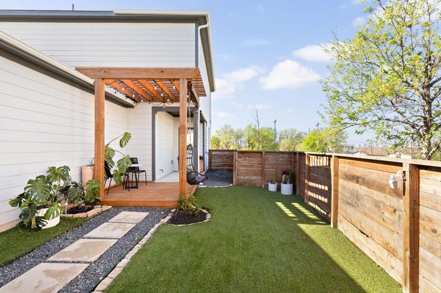 4701 Star Jasmine DR 105, Austin, TX 78723