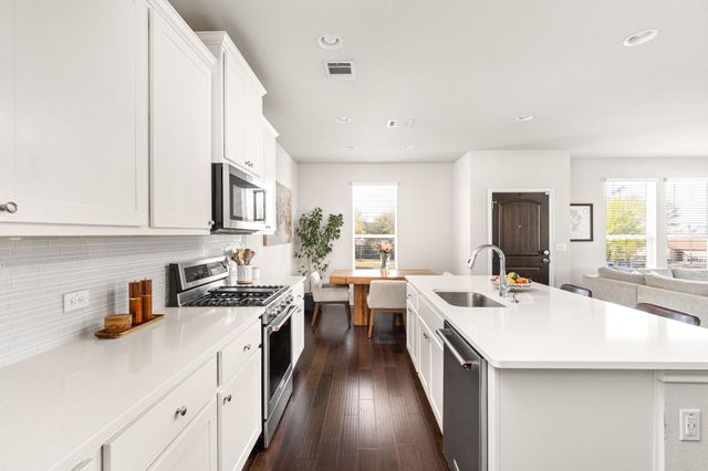 4701 Star Jasmine DR 105, Austin, TX 78723