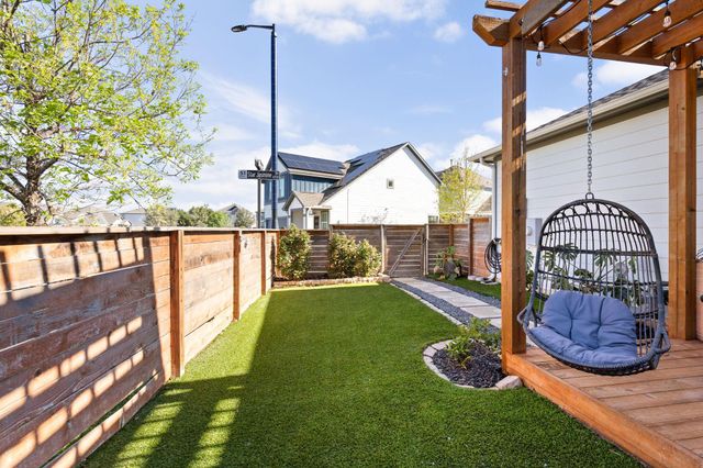 4701 Star Jasmine DR 105, Austin, TX 78723