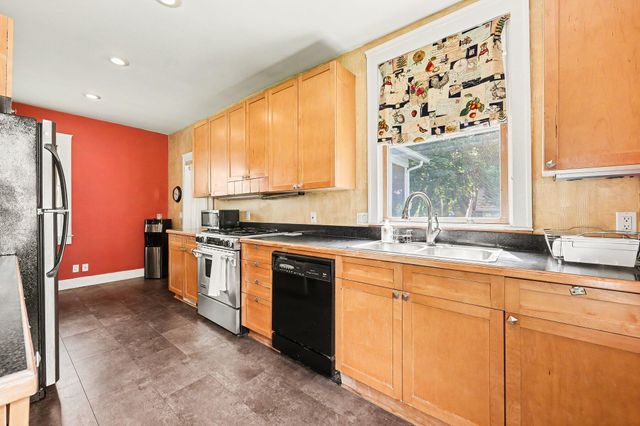 222 Monroe Street, Saline, MI 48176
