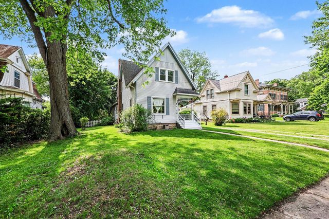 222 Monroe Street, Saline, MI 48176