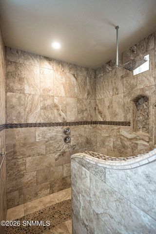 304 Las Flores Circle, La Mesa, NM 88044