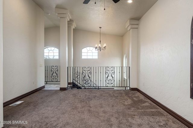 304 Las Flores Circle, La Mesa, NM 88044